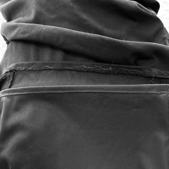 Helmut Lang dress. Black. Rusched waist. Lined with simple hem finish. S… - Picture 7 of 11